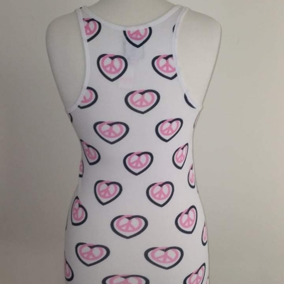 VS Pink Heart and Peace Tank, Size Medium - Picture 5 of 5